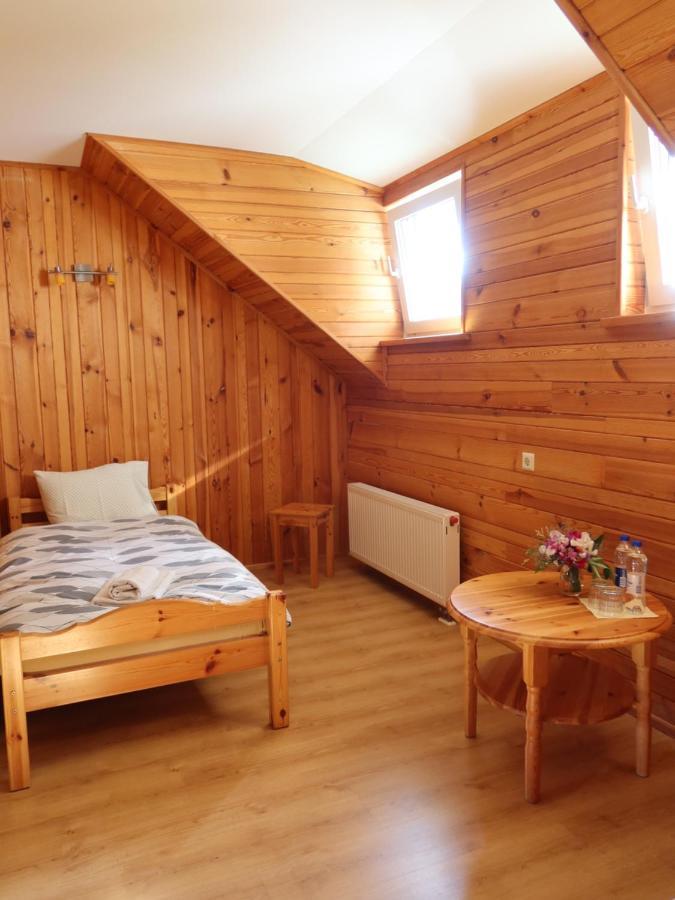Hotel Dizpriedes à Kandava Extérieur photo
